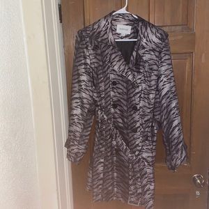 Avenue size 18/20 great material never worn